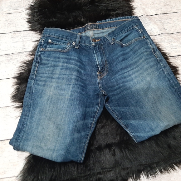 Lucky Brand 221 Original Straight Leg Jeans - Picture 10 of 11